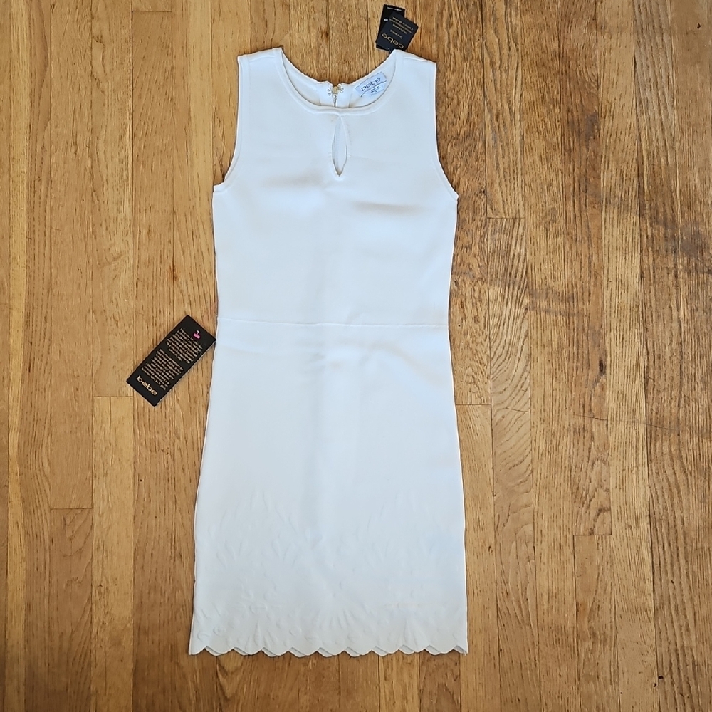 NWT bebe Embossed Scalloped Hem Bodycon Dress M